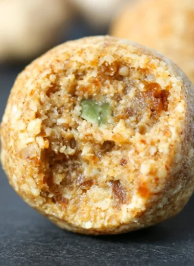 Delicious and nutritious anti-inflammatory ginger energy balls packed with energy.
