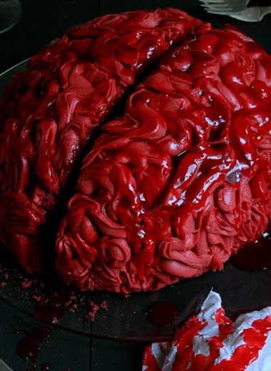Spooky Halloween Brain Cake, perfect for Halloween parties and celebrations.