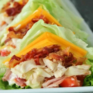 Delicious Keto Chicken Sandwich with low-carb ingredients