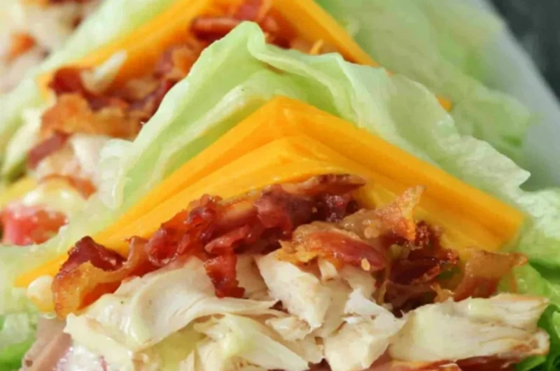 Delicious Keto Chicken Sandwich with low-carb ingredients